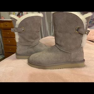 Grey Ugg’s short